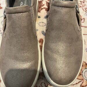 CLARK WOMEN TAUPE LEATHER TENNIS SHOES SZ 7M
